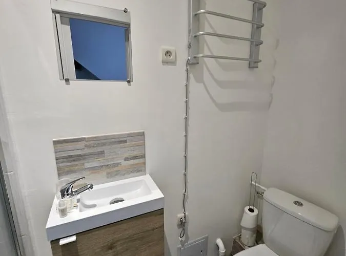 Joli Studio Equipe De 16M2