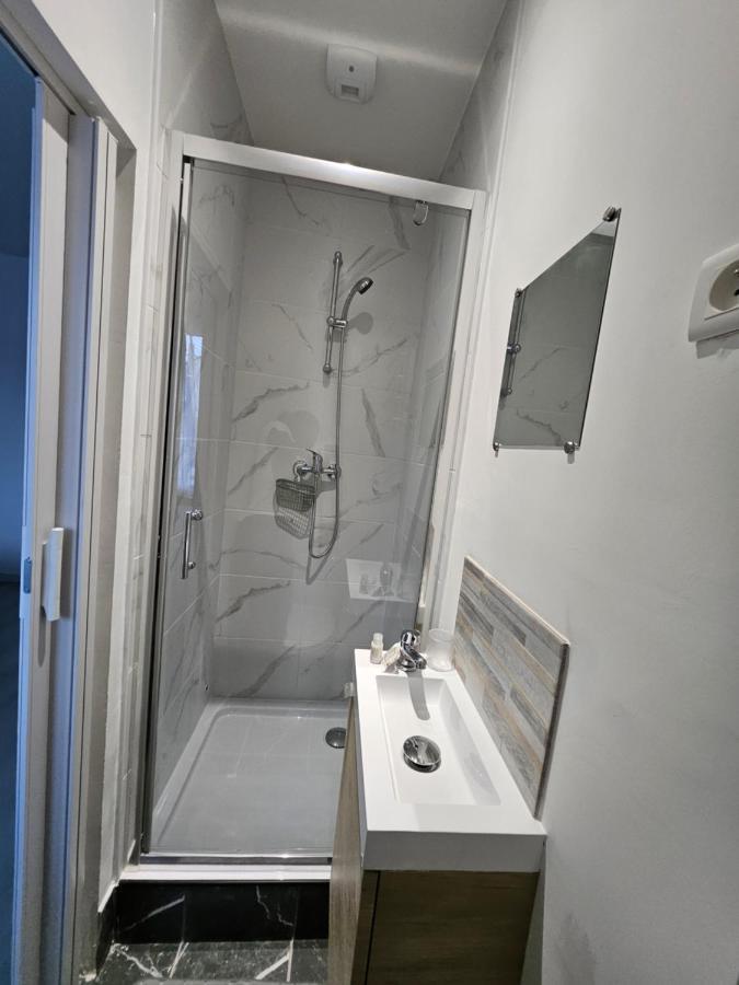 Apartment Joli Equipe De 16m2